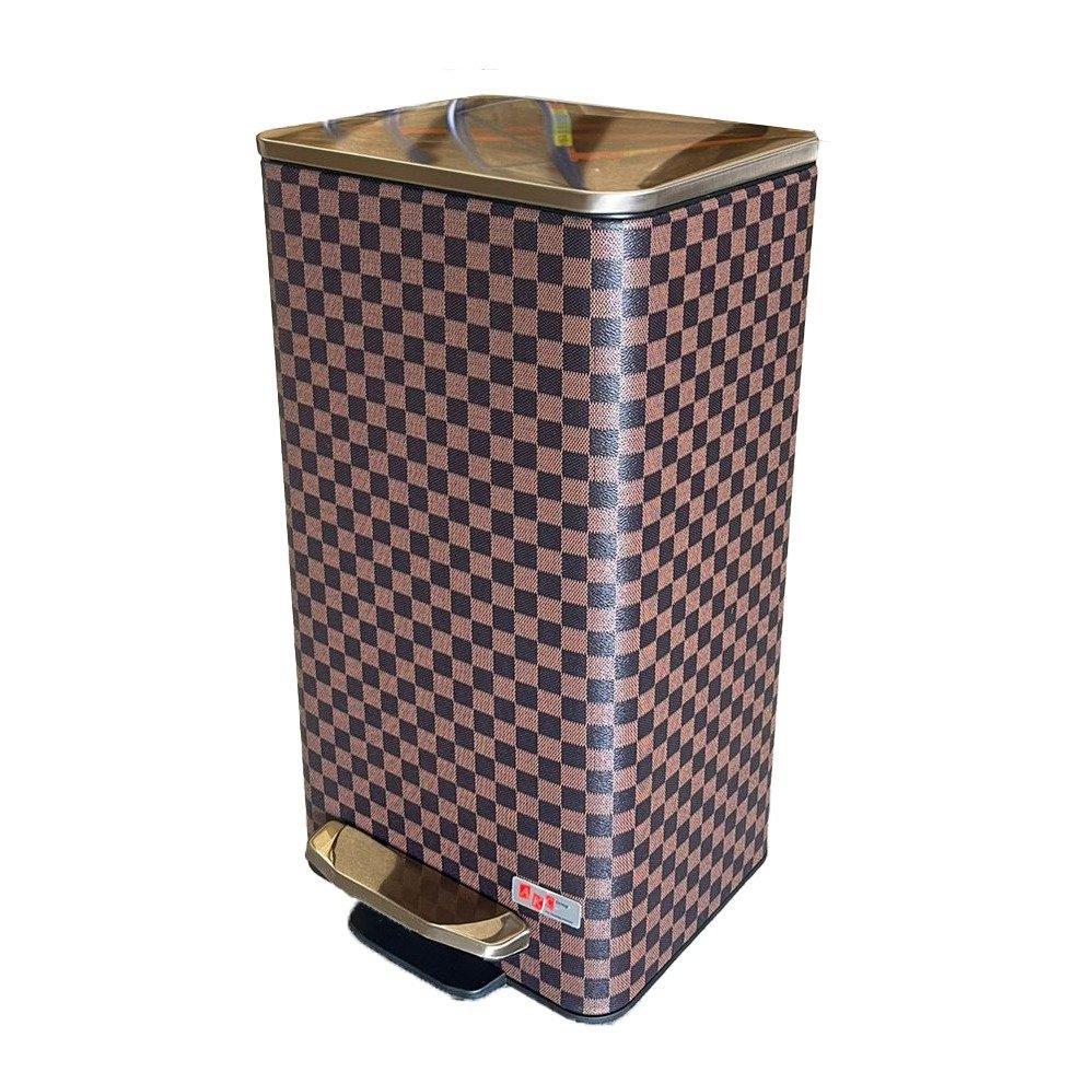 Leather coated steel bin with plastic liner and slow motion closing Gold 12 Liters