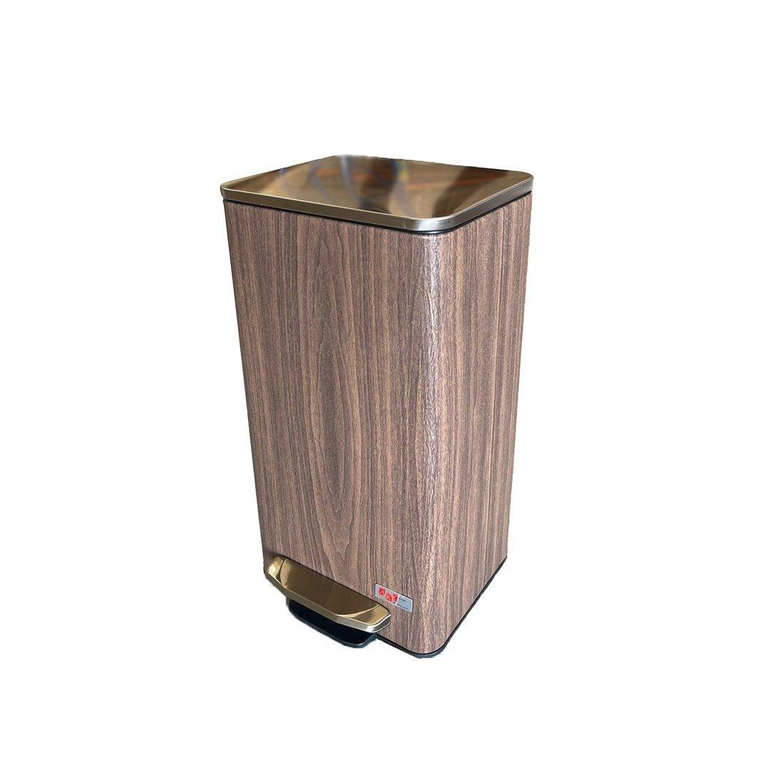 Leather coated steel bin with plastic liner and slow motion closing  Brown 9 Liters