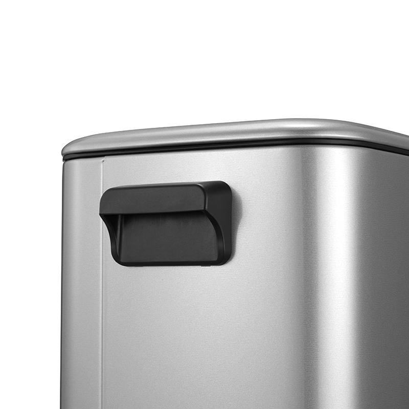 Stainless Steel Top in Fingerprint-Resistant with soft closing Pedal Bin 12 Liters